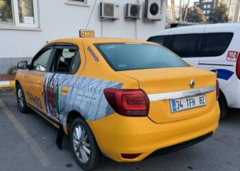 Alkollü 3 yolcunun darp ettiği taksici hayatını kaybetti