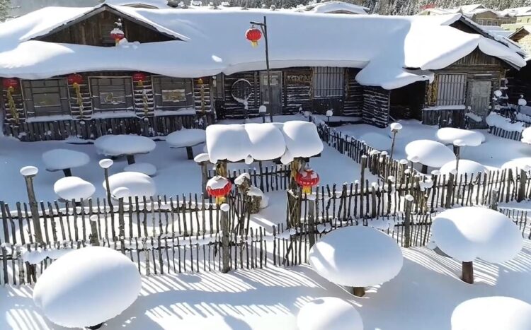 Çin’deki ‘Kar Kasabası’nda Bahar Festivali kutlamaları