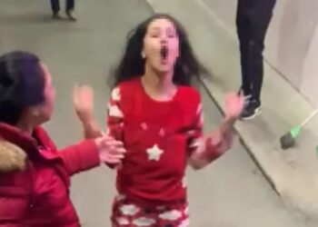 Darp raporu almak için hastaneye gelen kadından hemşirelere saldırı