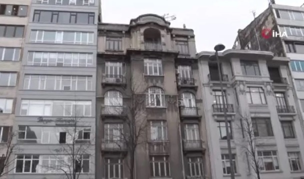 İstanbul’da tarihi pasajda intihar girişimi