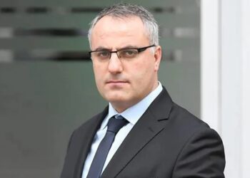 Mehmet Özmen: “Akit’in merkezinde FETÖ borsası kurmuşlar”
