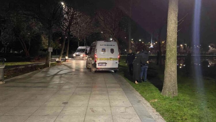 Küçükçekmece Gölü’nde erkek cesedi bulundu