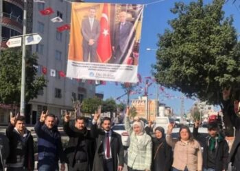 Ülkü Ocakları’nın Kılıçdaroğlu’nu tehdit ettiği pankart hakkında CHP’den açıklama