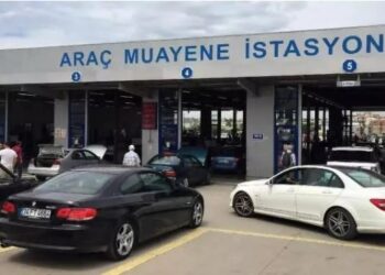 Aracını muayeneye götüren ünlü yazar şaşkına döndü