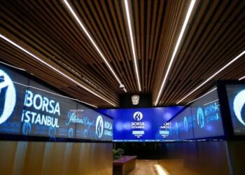 Borsa düştü, işlemler geçici olarak durduruldu