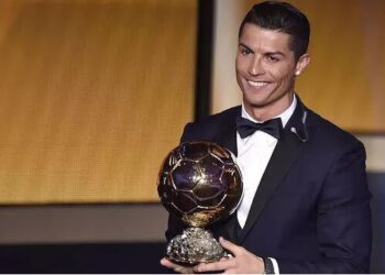 Cristiano Ronaldo, Ballon d’Or ödülünü sattı