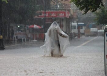 Meteoroloji’den tüm yurda uyarı: Dışarı çıkarken hazırlıklı olun!