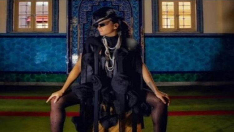 Eda Taşpınar’dan tepki çeken cami fotoğrafı