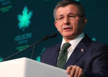 Davutoğlu, Bahçeli’nin ‘birleşme’ çağrısına yanıt verdi