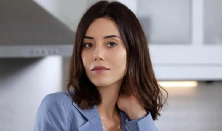 Cansu Dere’den kötü haber: Hastaneye kaldırıldı