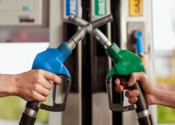 Benzine yine dev zam yolda