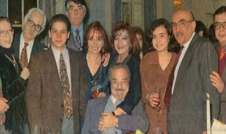 Usta yönetmen Yalçın Yelence hayatını kaybetti