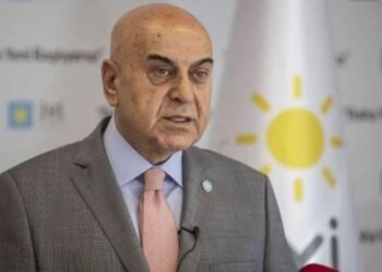 İYİ Partili Paçacı görevinden istifa etti: “Toplantı sürerken genel merkezi terk etti”