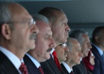 Partilerden Erdoğan uyarısı! Sıkıştığı yerden çıkarmaya çalışmayın…