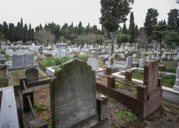 Bu da oldu: Borçlunun mezar yerine haciz işlemi