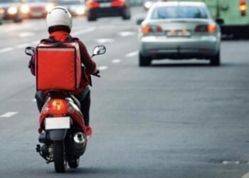 Trendyol kadın kuryesi: Taşıdığımız tuvalet kağıdı insan canından daha değerli olmamalı