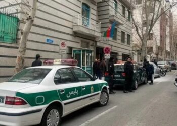 Azerbaycan’ın İran büyükelçiliğine silahlı saldırı: Ölü ve yaralılar var