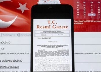 Resmi Gazete’de yayımlandı: Milyonlarca memura gece yarısı kötü haber