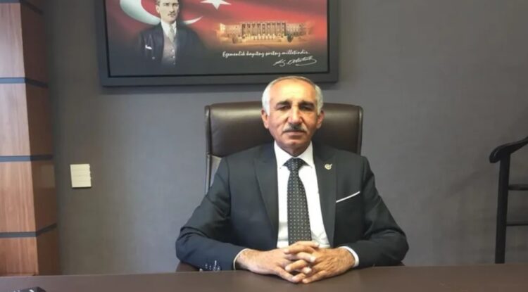 AK Parti Adıyaman Milletvekili Yakup Taş ve ailesi enkaz altında