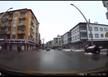 Binalar aynı anda işte böyle çöktü!