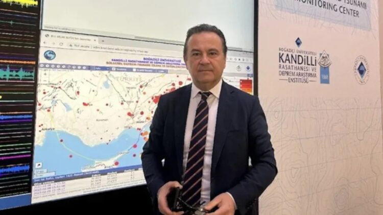 Kandilli Rasathanesi Müdürü: Depremden sonra fay 3 metre hareket etti