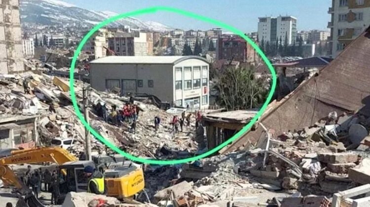 Tüm binalar yıkıldı… Bir tek o ayakta kaldı