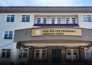 Yıkılan okulun öğrencilerinin nakledildikleri okul da depreme dayanıksızmış