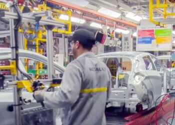 Metal işçileri: Yardım kolilerimizin üzerinde AKP logosunu gördük