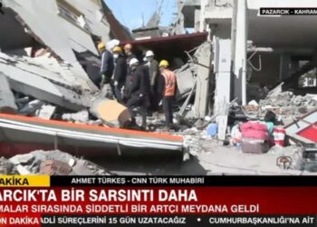 Canlı yayında Pazarcık’ta deprem