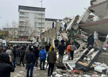 Malatya’da 6 sporcu enkaz altında kaldı