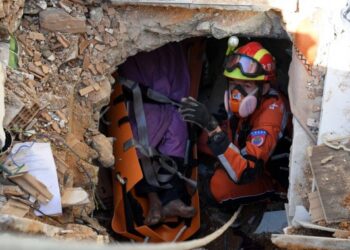 Çinli ekiplerin deprem bölgesindeki çalışmaları devam ediyor