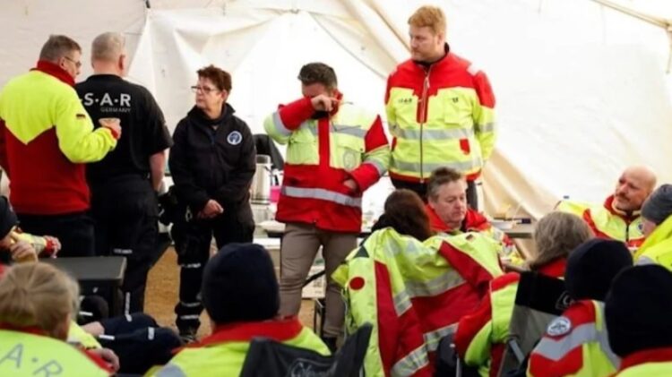 Almanya da arama kurtarma çalışmalarını durdurdu