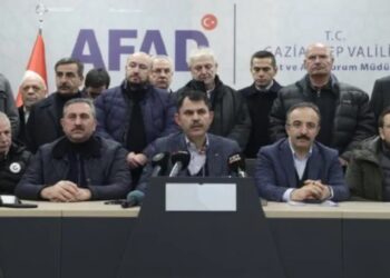Bakan Kurum: Az hasarlı veya hasarsız evlerinize girip oturabilirsiniz