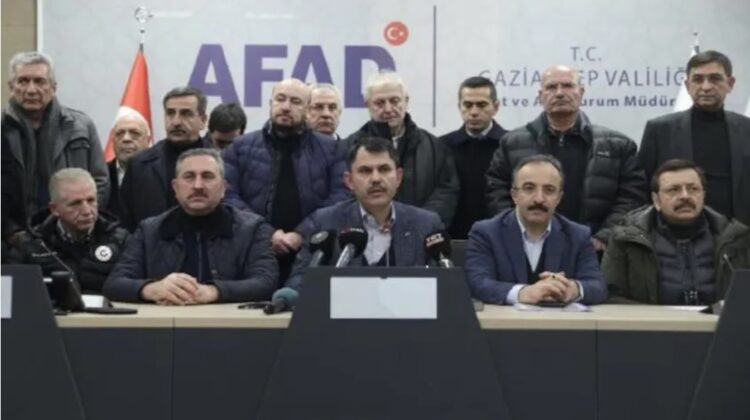 Bakan Kurum: Az hasarlı veya hasarsız evlerinize girip oturabilirsiniz