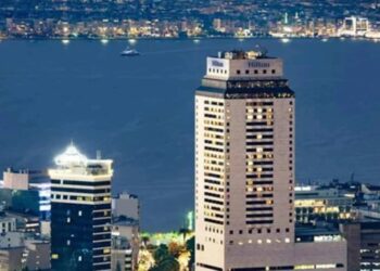 İzmir Hilton Oteli depremzedeler için açılacak