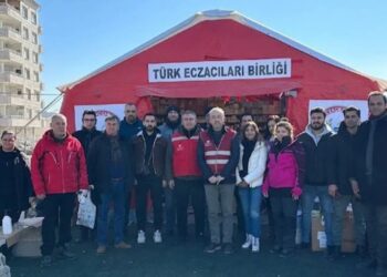 Kızılay, deprem bölgesindeki eczacılara da çadır satmış