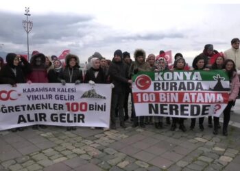 Öğretmenlerden “Doğudan Batıya 100 Bin Öğretmen” eylemi
