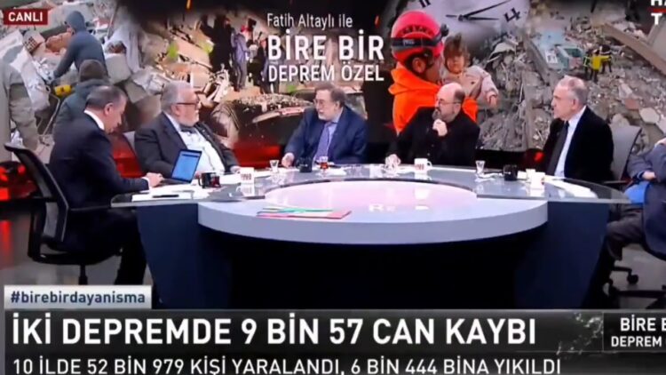 Canlı yayında ilginç diyalog: ‘Kimin yalakası oldun?’