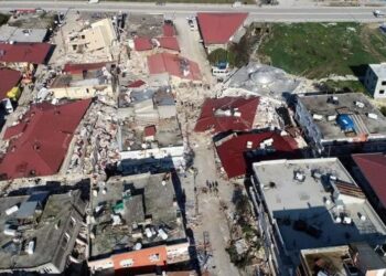 18 bin nüfuslu mahallede sağlam bina kalmadı