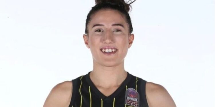 Milli basketbolcu ziyarete gitti enkaz altında kaldı