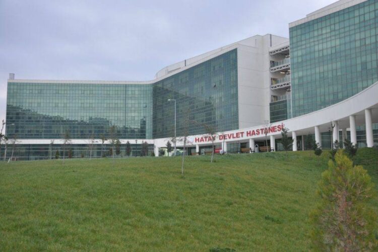 ‘Hatay’da Şehir Hastanesi’nin merkeze uzak olması ölüm sayısını artırdı’