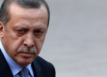 Erdoğan sinirli ve kurmaylarına sert uyarılarda bulundu…