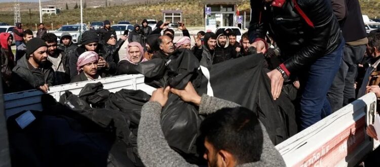 Sınır kapılarında cenaze dolu kamyonlar…