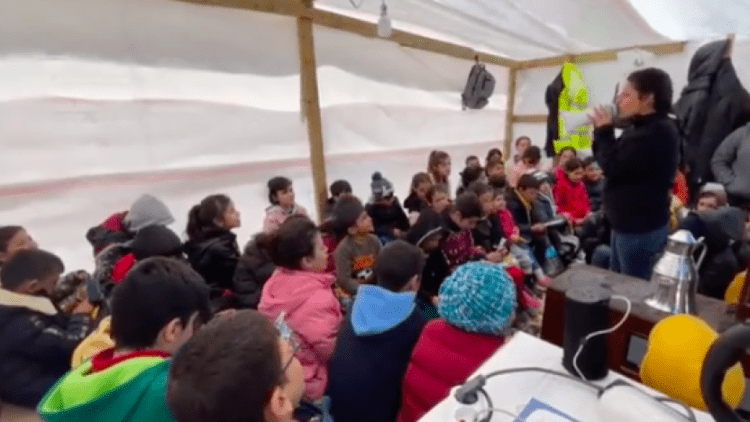 Grup Munzur, depremin merkez üssü Pazarcık’ta çocuklarla…