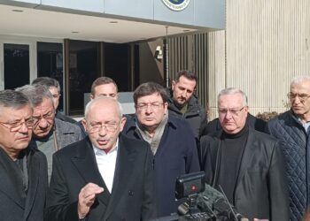 Kılıçdaroğlu, SPK’nın önünden seslendi: “Başkan istifa et”
