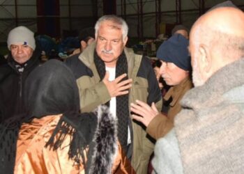 Zeydan Karalar: Devlet yıkılması gereken binalara imar affı çıkarıyor