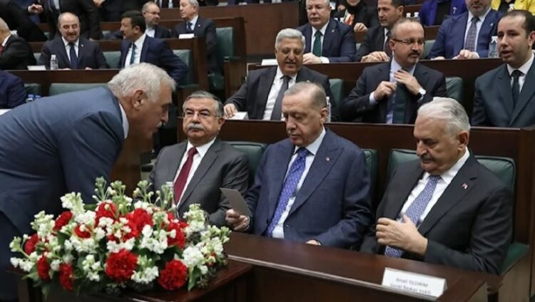 AKP’den ittifak için yeni adım