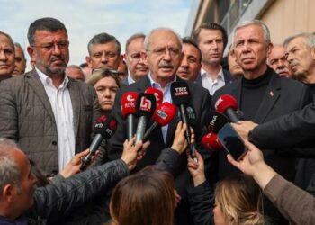 Eski AKP’li Meclis üyesi Kılıçdaroğlu’nu depremzede gibi protesto etmiş
