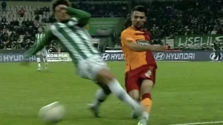 Konyasporlu Ahmet Oğuz rakibinden özür diledi