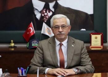 CHP’li belediye başkanına bıçaklı saldırı